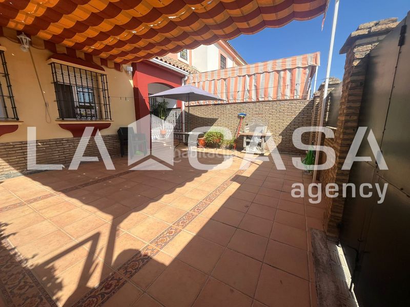 Foto 035972ec-6138-4c09-9e39-808a3c62fb9b. Casa adossada amb calefacció aparcament a Vista Azul - Consolación Dos Hermanas