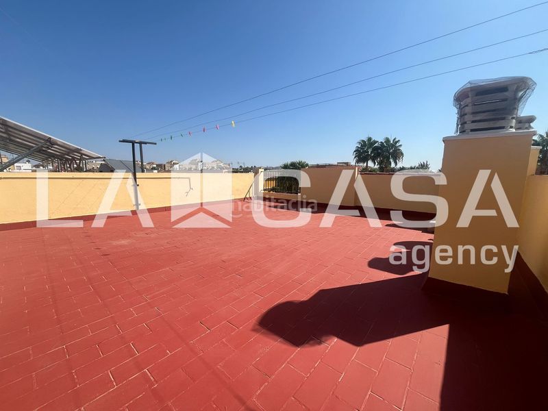 Foto 65d76983-a618-4a6e-9893-ee92c36c4dc3. Casa adossada amb calefacció aparcament a Vista Azul - Consolación Dos Hermanas