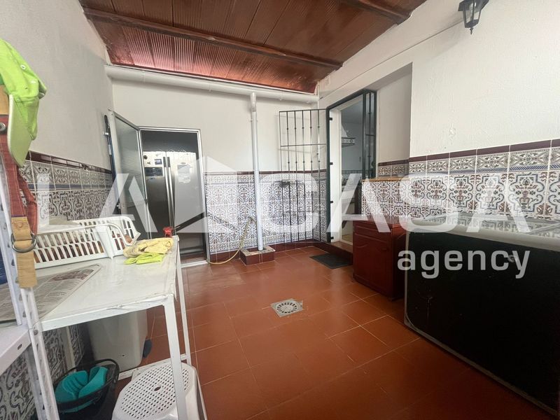 Foto bba1427b-8bd9-4ca4-9a46-fbb0b46c53db. Casa adossada amb calefacció aparcament a Vista Azul - Consolación Dos Hermanas
