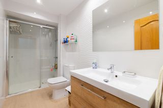 Etagenwohnung in Moscardó. Piso de 90 m con 3 dormitorios y terraza en madrid