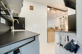Pis a Baixador. Piso de 140 m con 4 dormitorios y garaje en castelldefels
