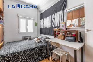 Etagenwohnung in Acacias. Piso de 68 m con 3 dormitorios y ascensor en moratines, madrid