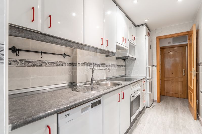 Foto 6855854e-2b40-4069-9c39-b32b72c5a299. Pis amb calefacció a Lucero Madrid