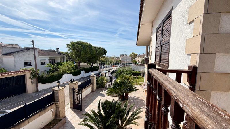 Foto 49f0494f-b960-4e6f-ade1-dd9e5aff98df. Maison dans Cunit residencial Cunit