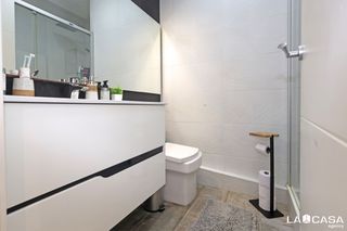 Àtic a Sants-Badal. Ático de 99,31 m con 3 dormitorios y terraza en barcelona