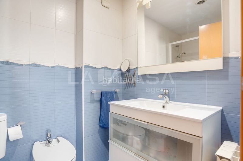 Foto 5e1d597f-be08-4ee6-8804-33c05400f26d. Pis amb calefacció aparcament a Sant Joan Baptista Sant Adrià de Besòs