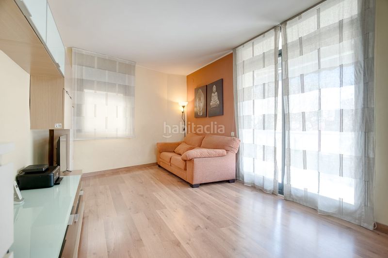 Foto 91bab590-679d-404d-a702-7455dc2082e9. Pis amb calefacció aparcament a Sant Joan Baptista Sant Adrià de Besòs