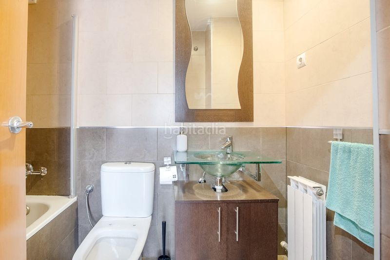 Foto f4198a3d-3eab-4688-bfb5-2d66916fdb41. Pis amb calefacció aparcament a Sant Joan Baptista Sant Adrià de Besòs