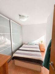 Pis  Alfons xiii. Piso de 54 m con 2 habitaciones y ascensor en badalona