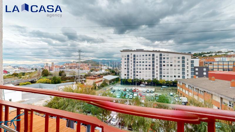 Foto bd3a68bf-7aac-4990-86e1-390f5515c5be. Pis amb calefacció aparcament a Burtzeña Barakaldo