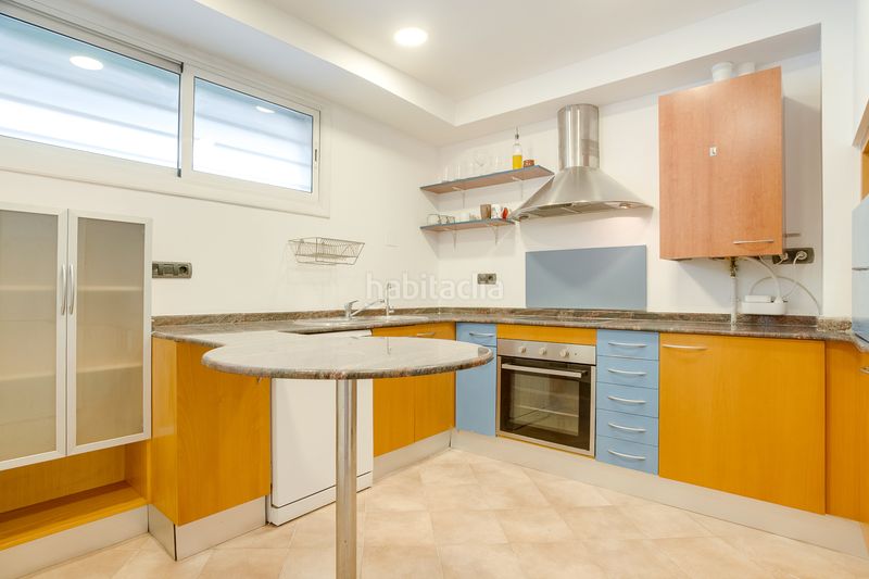 Foto 1da1a4f7-d1b6-4ae8-886d-44647b22409f. Duplex con riscaldamento in La Verneda - La Pau Barcelona