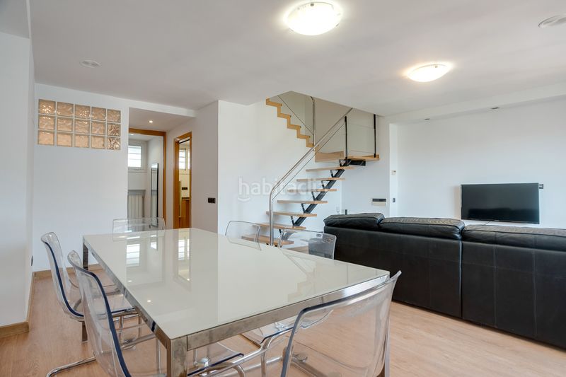 Foto 27058db4-5fd4-4a0e-9d87-eadc8c63c7da. Duplex con riscaldamento in La Verneda - La Pau Barcelona