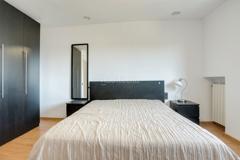 Foto 4a2ed620-48ab-4eb3-b2e1-a6d9ea24ff93. Duplex con riscaldamento in La Verneda - La Pau Barcelona