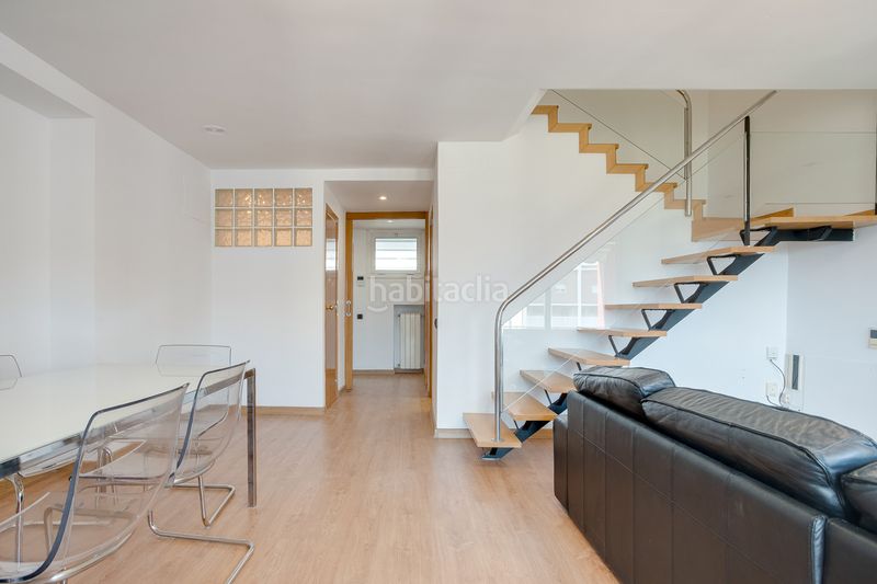 Foto 77db78b2-fe4b-497f-b070-8498a9ba86ee. Duplex con riscaldamento in La Verneda - La Pau Barcelona