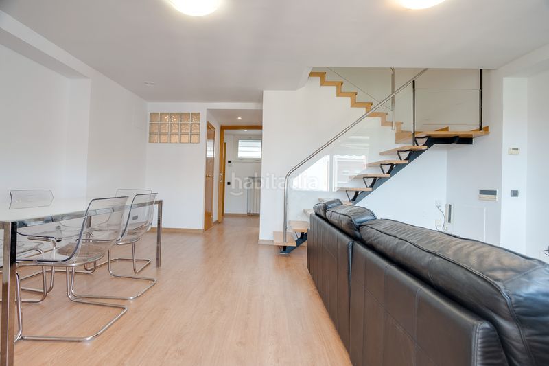 Foto dc37303e-4f08-47a4-a61b-83bd27f0fd73. Duplex con riscaldamento in La Verneda - La Pau Barcelona