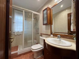 Etagenwohnung in Sondika. Piso de 74 m con 3 dormitorios y ascensor en basozabal