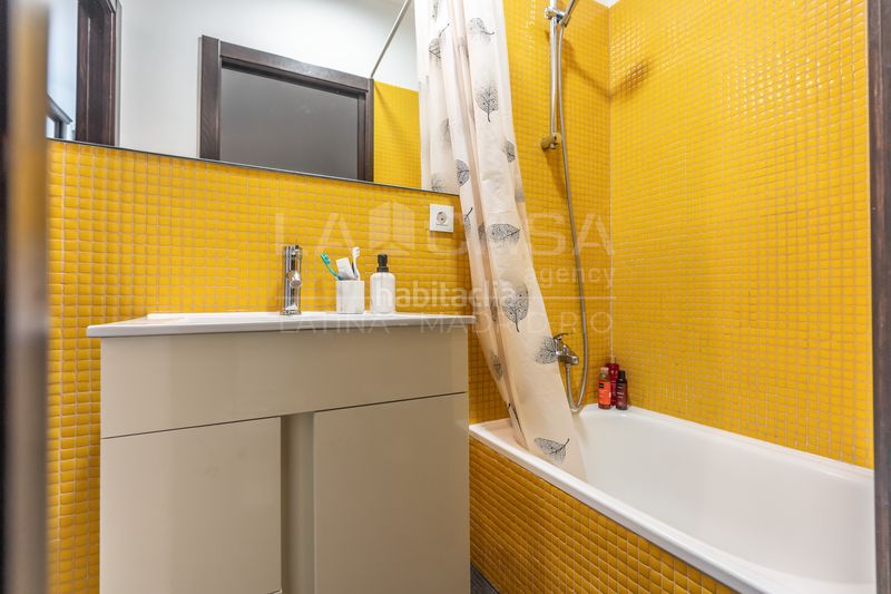 Foto 566d2ec8-1da9-43c3-b4f9-a351fbf47961. Pis amb calefacció aparcament a Torres de la Alameda