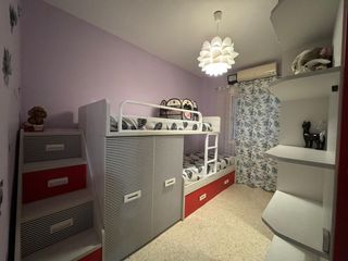 Appartement à Colores -  Entreparques. Piso de 98 m con 3 dormitorios y garaje en carlinga