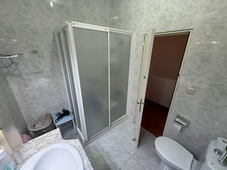 Pis a Barrio del Nervión. Piso de 134 m con 4 dormitorios y para reformar en gran plaza, s