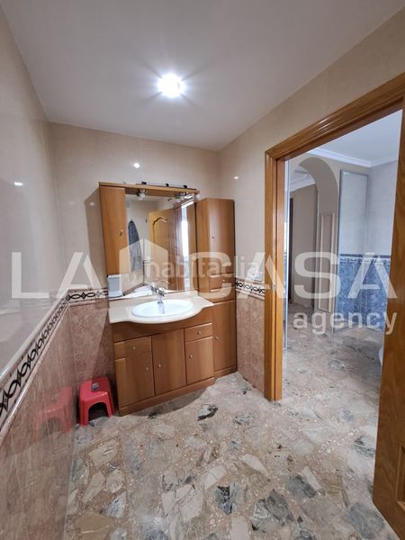 Foto b9ce33f0-7674-4491-92ad-d5a15c9aae9c. Xalet amb piscina a Can Parellada Terrassa