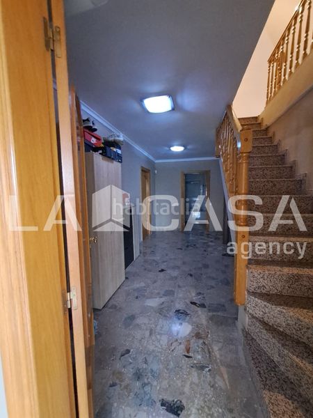 Foto fa0ef65f-eee1-4adb-b43a-e1396263f0dc. Xalet amb piscina a Can Parellada Terrassa
