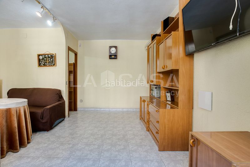 Foto ad06fb80-a556-4cf1-a636-23b8089a4987. Pis amb calefacció a Sant Ildefons Cornellà de Llobregat