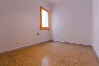Piso en Centre. Piso de 70 m con 3 dormitorios y ascensor en hospitalet de llobr