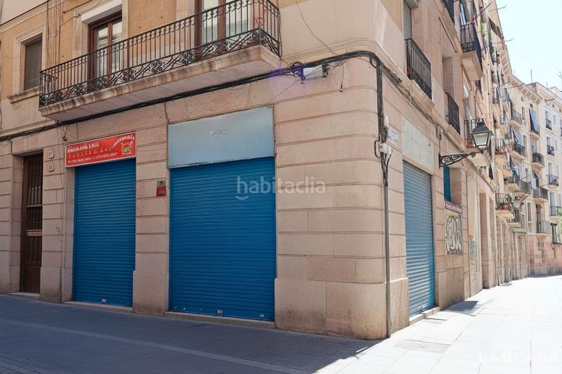 Foto f7e80e3f-afb6-435a-bab9-fe00d57694a5. Dúplex a Raval Barcelona