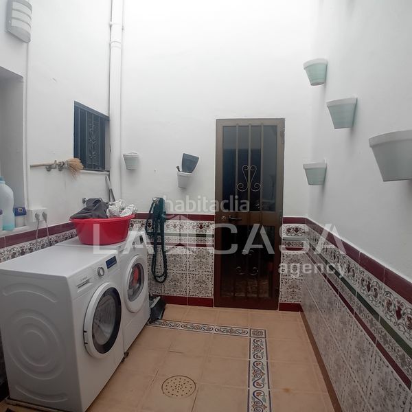 Foto 88878b8a-e2a8-4113-a6f5-368c015fa194. Casa amb aparcament a Barrios (Los)