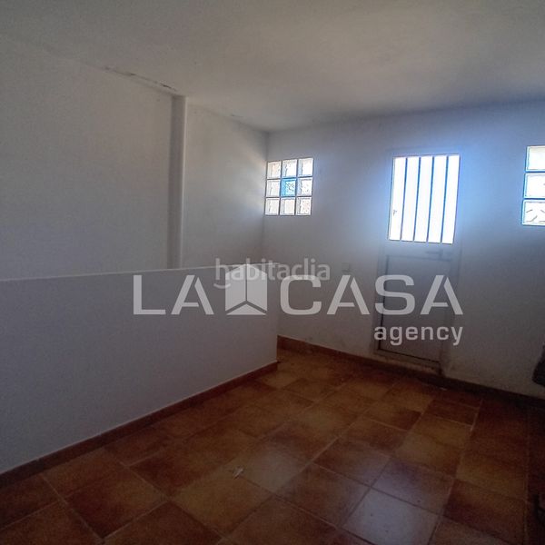 Foto af149b7b-4344-4524-8a23-29e249e52fa3. Casa amb aparcament a Barrios (Los)