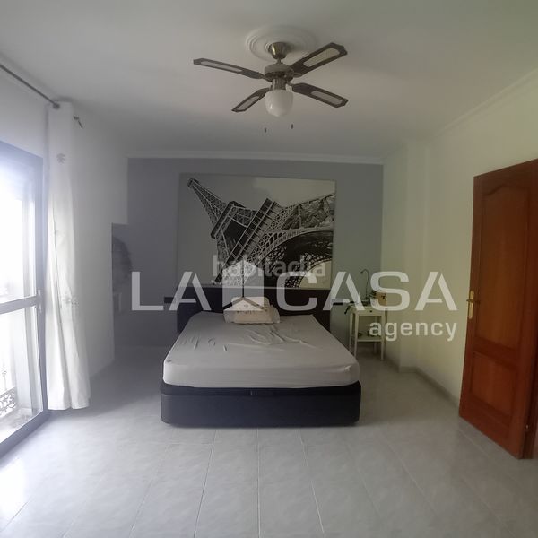 Foto fd02db0d-ac50-4b11-a828-1b439c9903d8. Casa amb aparcament a Barrios (Los)