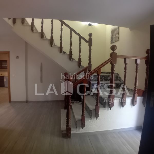 Foto ff6506c0-3cf2-453d-898a-e058c8990d0b. Casa amb aparcament a Barrios (Los)