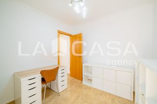 Flat in Beteró. Piso de 106 m con 3 dormitorios y ascensor en valencia