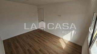 Pis a Centre. Piso de 50 m con 2 dormitorios y ascensor en calle irlanda, sant