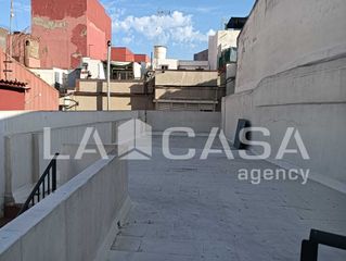 Planta baixa a Casco Antiguo. Piso bajo de 107 m con 2 dormitorios y terraza en algeciras