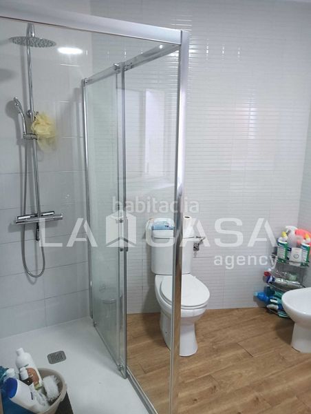 Foto 9b24489d-09ad-4a01-971f-879d78c6d8a2. Planta baixa a Casco Antiguo Algeciras