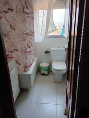 Etagenwohnung in Buenavista. Piso de 51 m con 2 dormitorios para reformar en portugalete