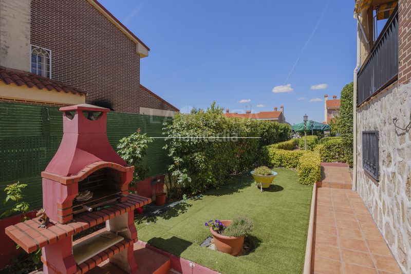 Foto a9d8c3ce-c302-4342-902c-170804d1eb09. Pis amb aparcament a Serranillos del Valle