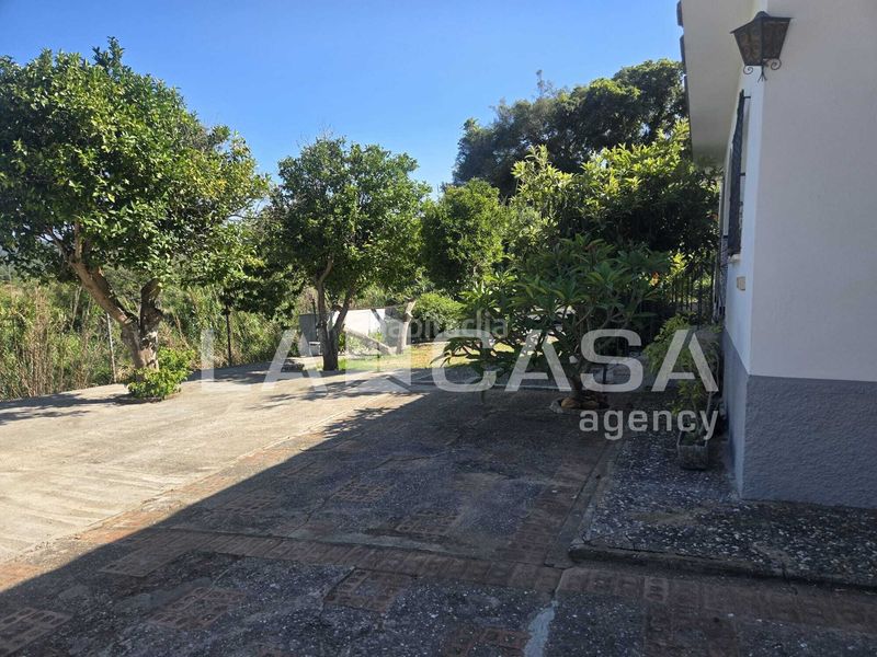 Foto 99278d3f-d0fe-40ec-805d-7eb1fb1f6f8a. Casa amb aparcament a La Granja - La Colina - Los Pastores Algeciras