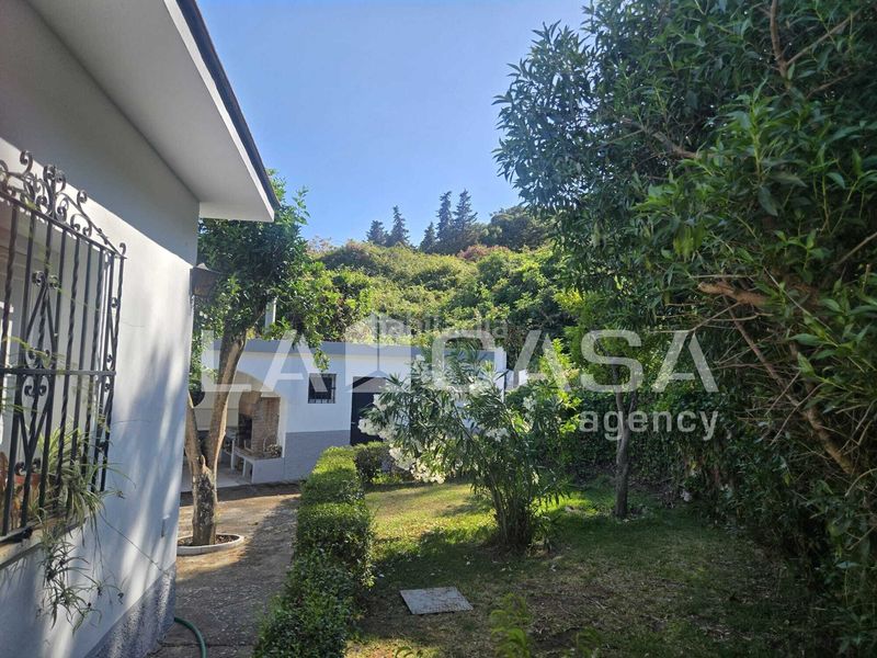 Foto ae19f130-ce0d-415c-b36b-456a11ffe50c. Casa amb aparcament a La Granja - La Colina - Los Pastores Algeciras