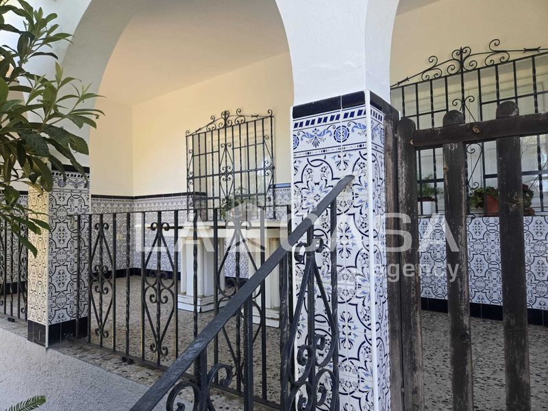 Foto e944b962-4814-4c11-8283-2faf86d58fe3. Casa amb aparcament a La Granja - La Colina - Los Pastores Algeciras