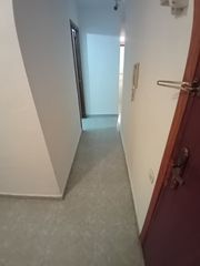 Flat in Ciutat Jardí. Piso de 108 m con 4 dormitorios y ascensor en blasco ibáñez