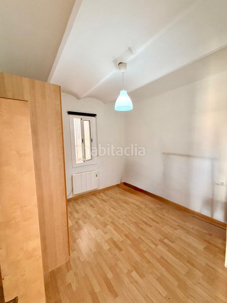 Foto aea4898e-8b35-4ee4-926a-01a90d4469b1. Pis a Sants Barcelona