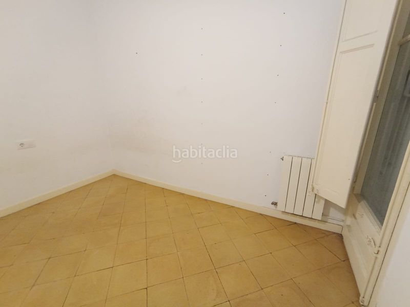 Foto 097f8297-d51c-4124-8840-f5c40168b1bc. Pis a Sant Antoni Barcelona