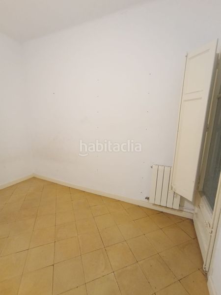 Foto 163f82fc-2378-4575-ad7c-3e83f46f9fb8. Pis a Sant Antoni Barcelona