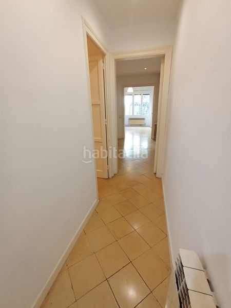 Foto d34af635-4d74-4980-b1d7-feab6d9f4d3b. Pis a Sant Antoni Barcelona