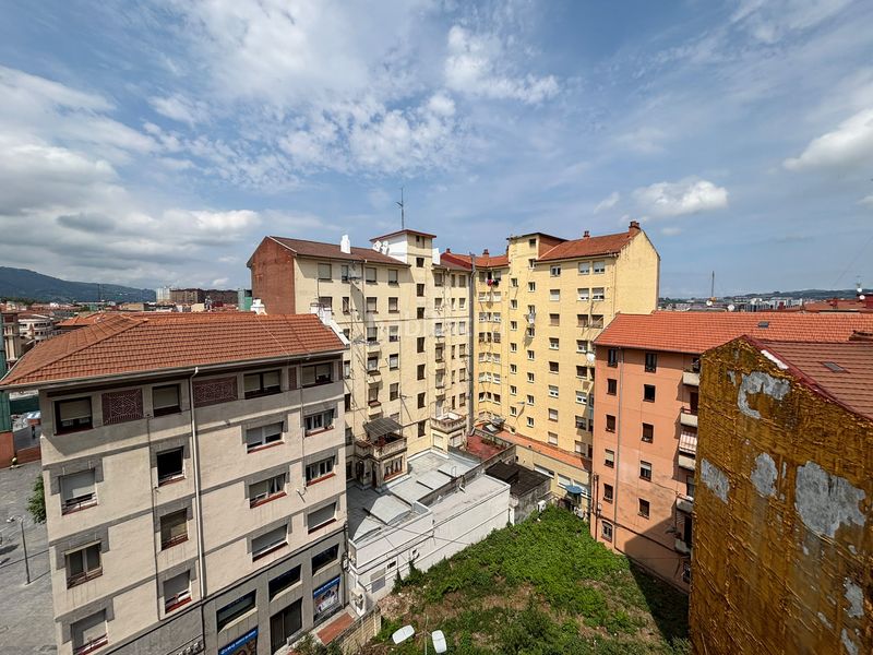 Foto 0a2d8fae-1587-48e6-a2bf-b9ea5f16dcee. Pis amb calefacció aparcament a Rontegui-Pormetxeta Barakaldo