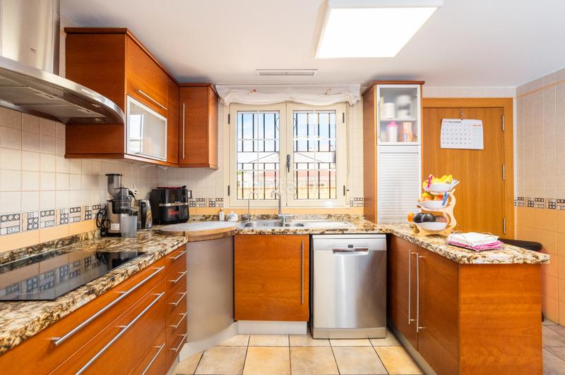 Foto 1f1ab483-6a4c-4165-a4c6-f5b5a5b9b31a. Chalet mit kamin parking pool in Valle del Sol Mutxamel