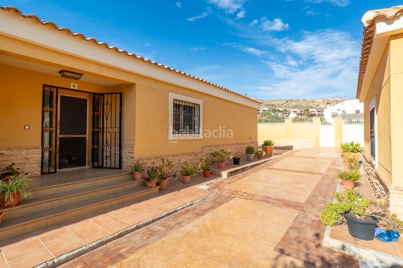 Foto 84a77a2a-768e-4380-9958-919f879dde1e. Chalet mit kamin parking pool in Valle del Sol Mutxamel