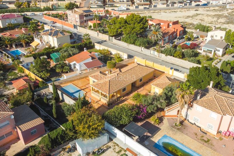 Foto d5a2efa9-8976-4ce0-aac3-5d01347baafa. Chalet mit kamin parking pool in Valle del Sol Mutxamel